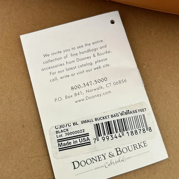 Dooney & Bourke Cabriolet Canvas and Leather Bucket Bag Vintage NWT - Picture 14 of 15